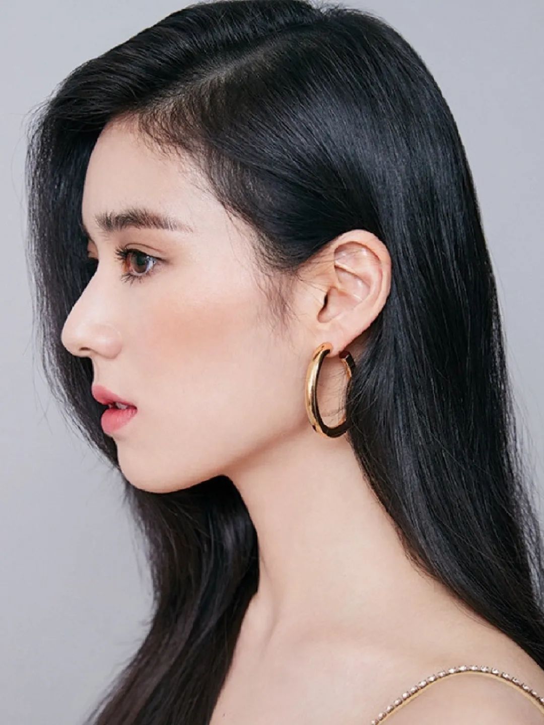 气质独特,颜值100分的她,还被全网誉为"最美女二"?