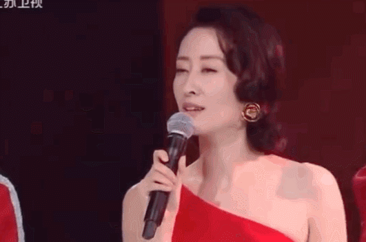 就刘敏涛这种个性大姐姐,还用得着蹭年轻小花热度?