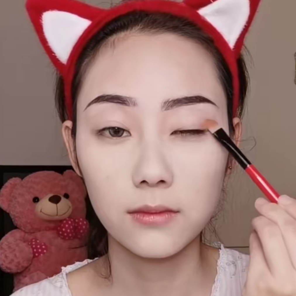 女生画"陈芊芊"仿妆,开始以为蹭热度,结果:韩烁能分清