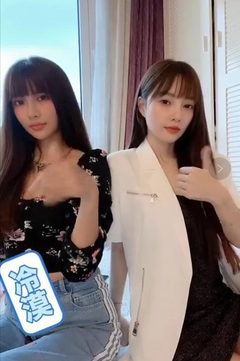 李小璐和闺蜜同框拍视频,两人长得几乎一模一样,让人分不清