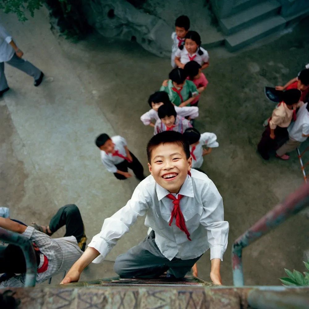 你无法想象,这一代中国人童年玩得多野笑得多开心