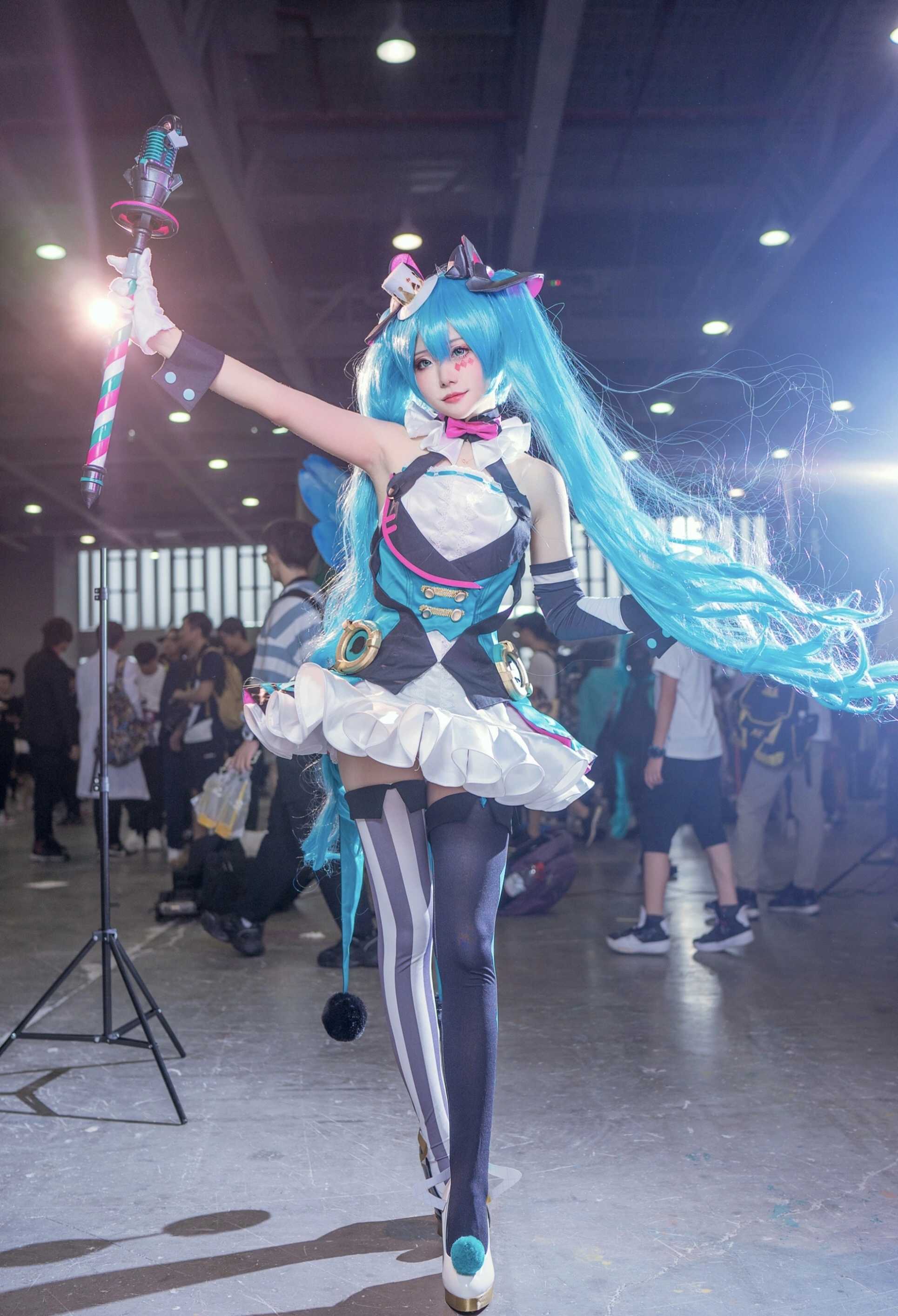 cosplay:初音未来@蓝途_沉迷吸兔