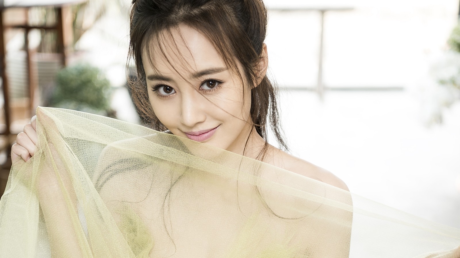 实力派美女明星李纯时尚魅力写真