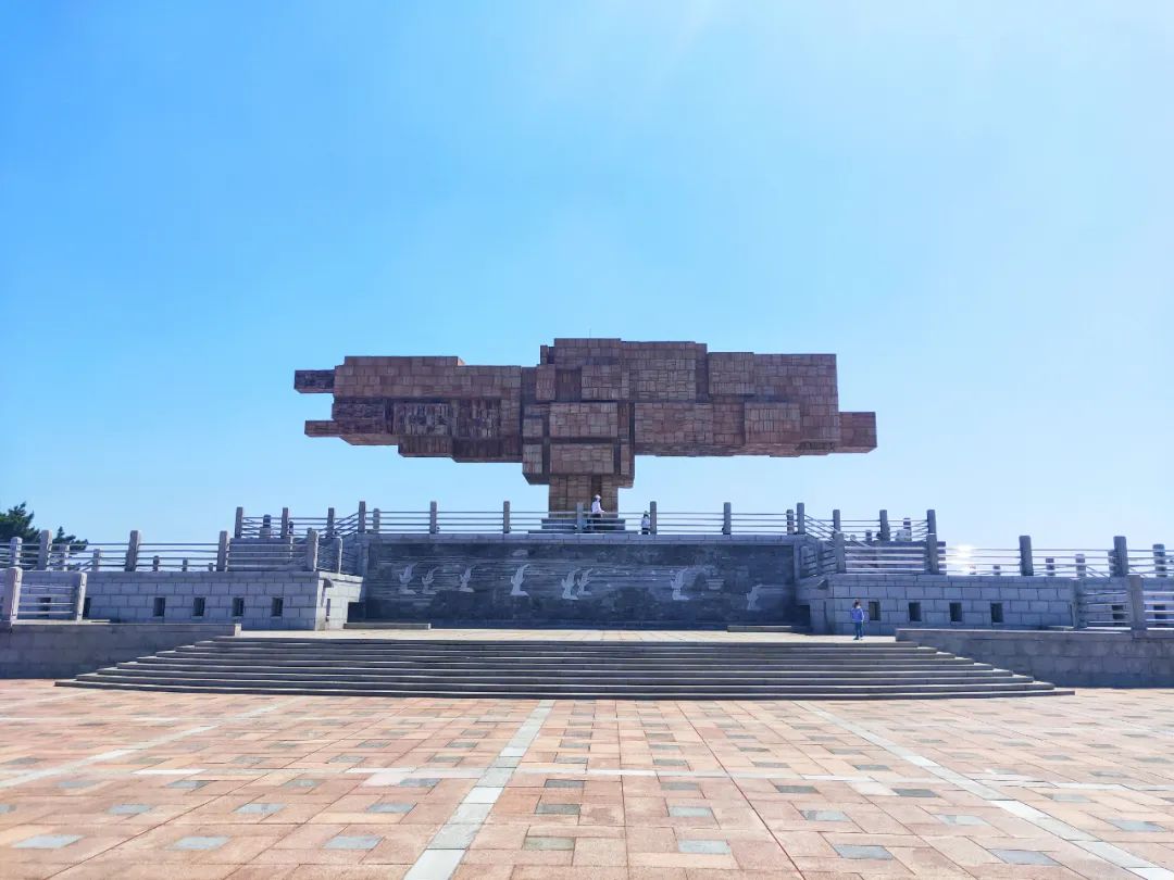 威海公园,一定拍过这里的大相框