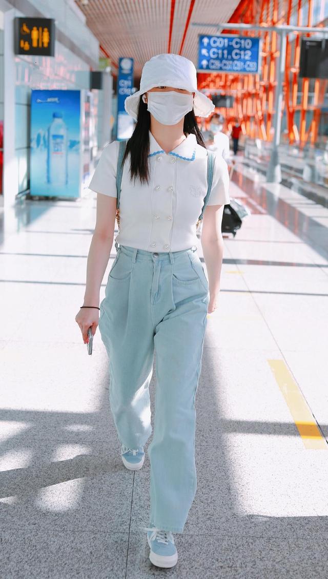 周洁琼私服穿搭满满都是时尚感,你也学得来!
