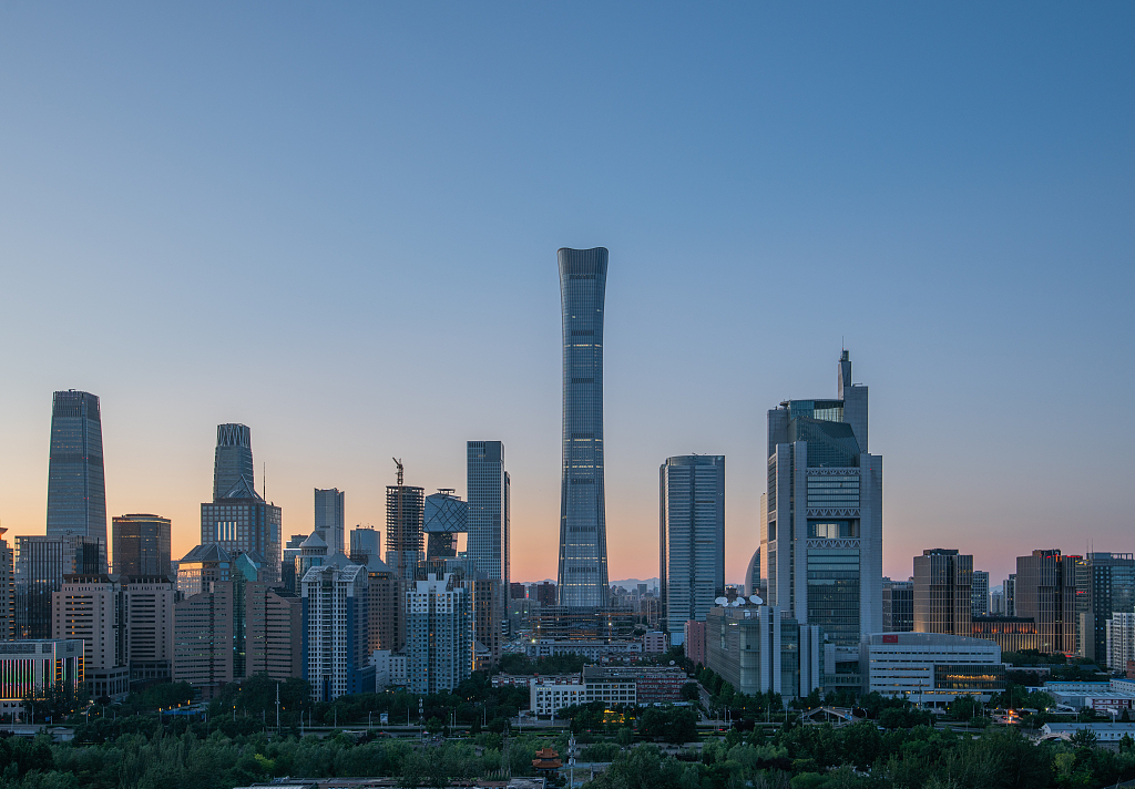 2014年6月8日,北京中信大厦被评为"中国当代十大建筑" .
