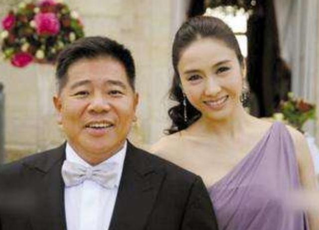 黎姿三个女儿已经长大,颜值却远不及妈妈,网友:爸爸基因太强大