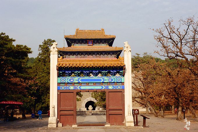 北京十三陵中规模最大的一座,祾恩殿中金砖铺地,好奢华