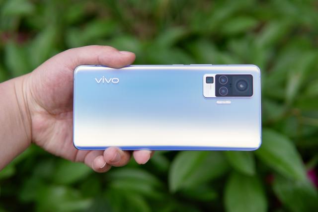 vivo x50系列正式发布,超稳微云台助力该机成为"明星产品"