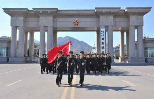 军校,中国人民解放军陆军,南京,毕业,陆军工程大学,海军