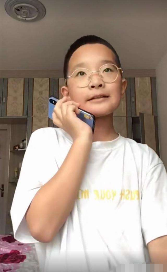 教育局回应黑龙江男孩钟美美被约谈:希望多点正能量作品!
