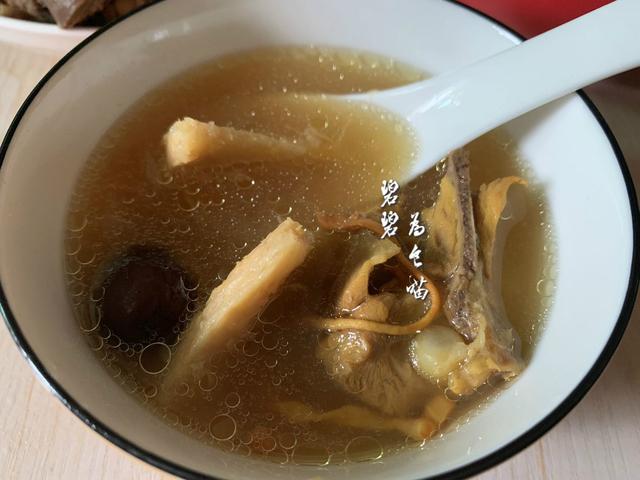 榴莲,榴莲鸡汤,煲汤
