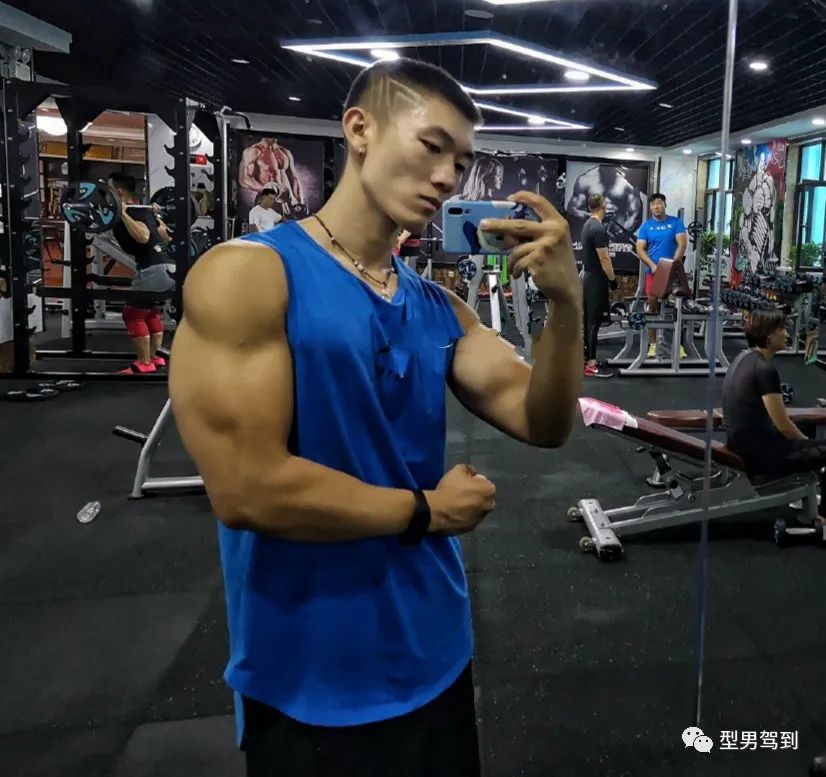 肌肉,健身房,哑铃