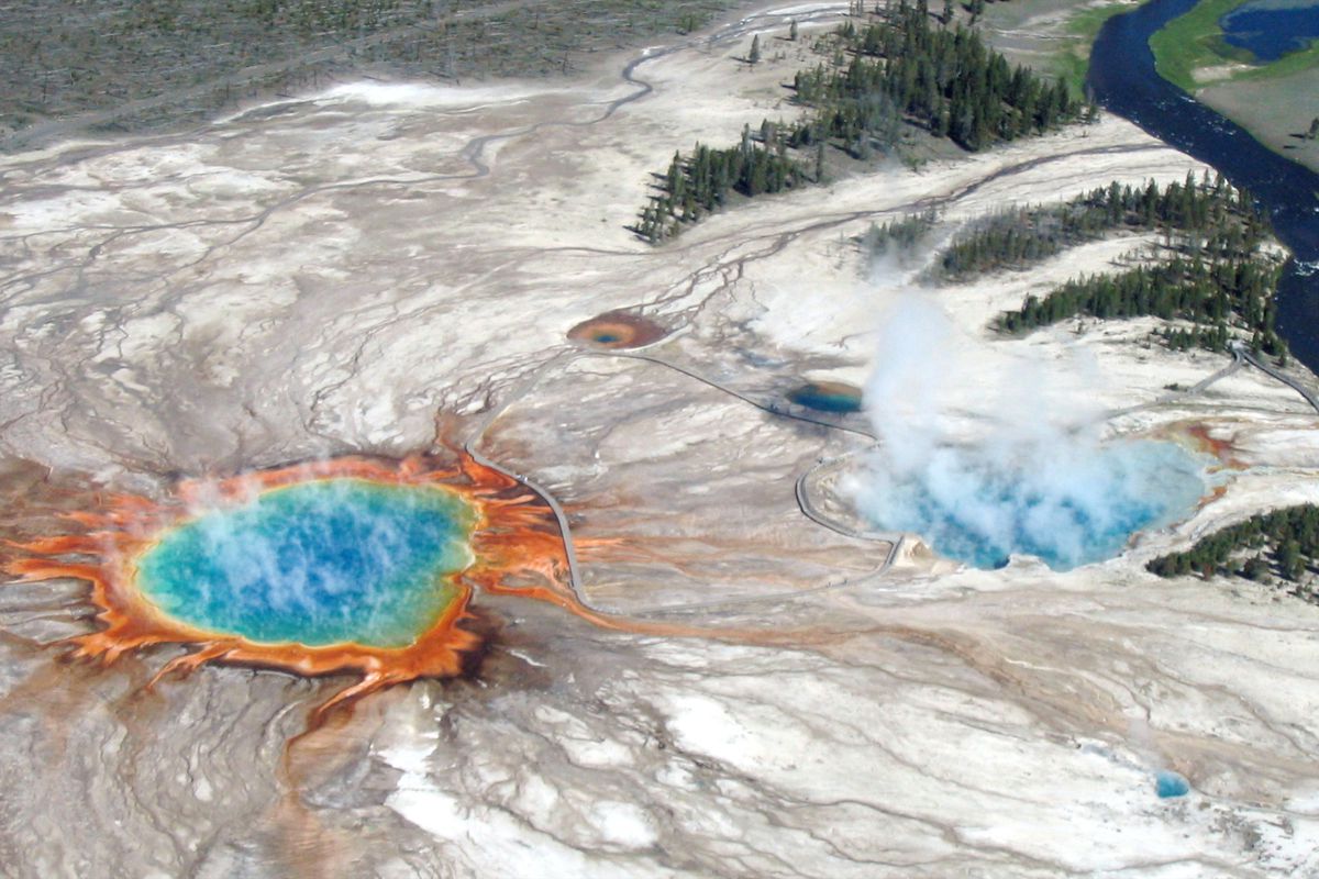 美国超级火山活动加剧,最坏的后果不敢想象