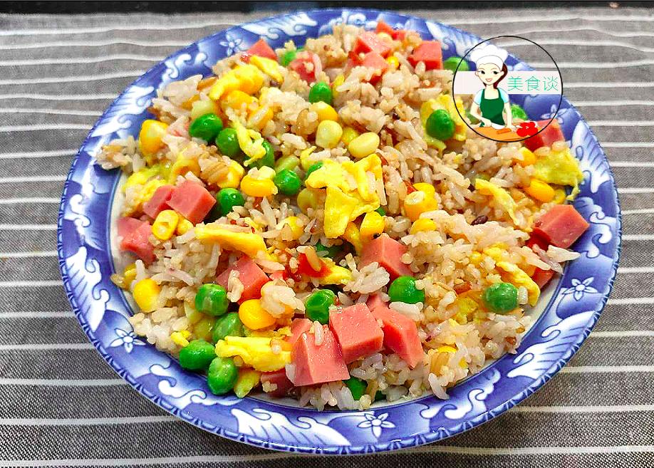 豌豆玉米火腿肠,玉米火腿肠,豌豆玉米炒饭,豌豆蛋炒饭,营养早餐