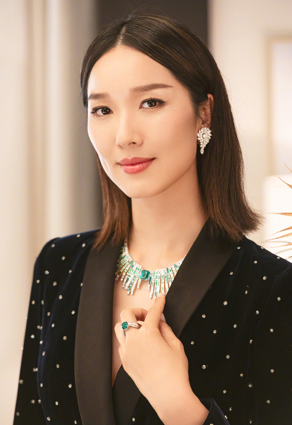 李亚男气质甜美性感写真图片