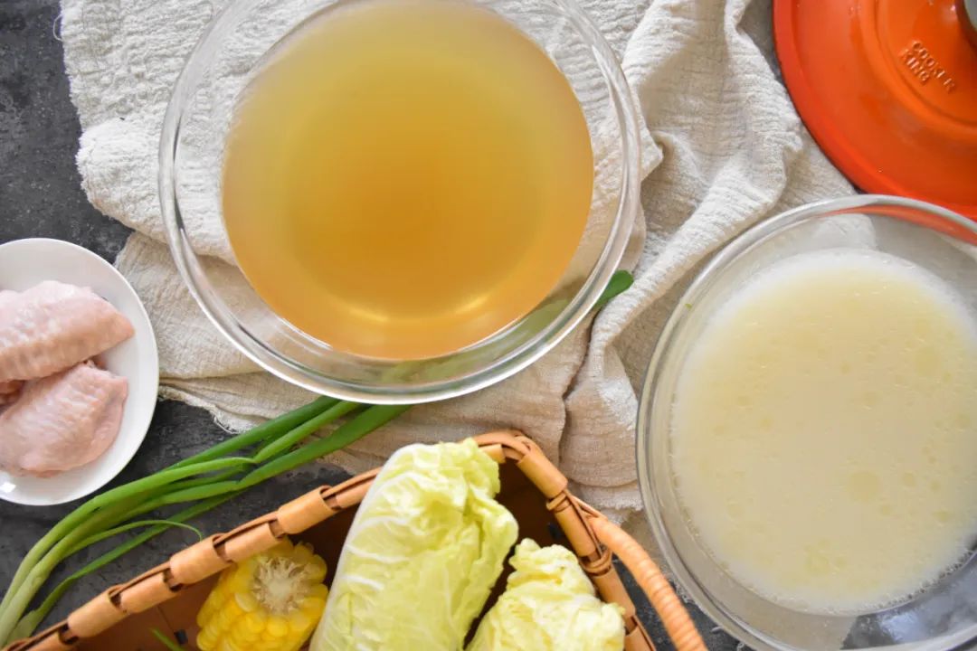 高汤,英语里是 stock或 broth,法语里鸡,牛高汤是 fond,鱼高汤是