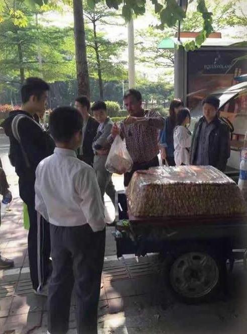 冰箱姐搞笑：婚礼现场，新郎新娘打起来了！这婚还结不结？