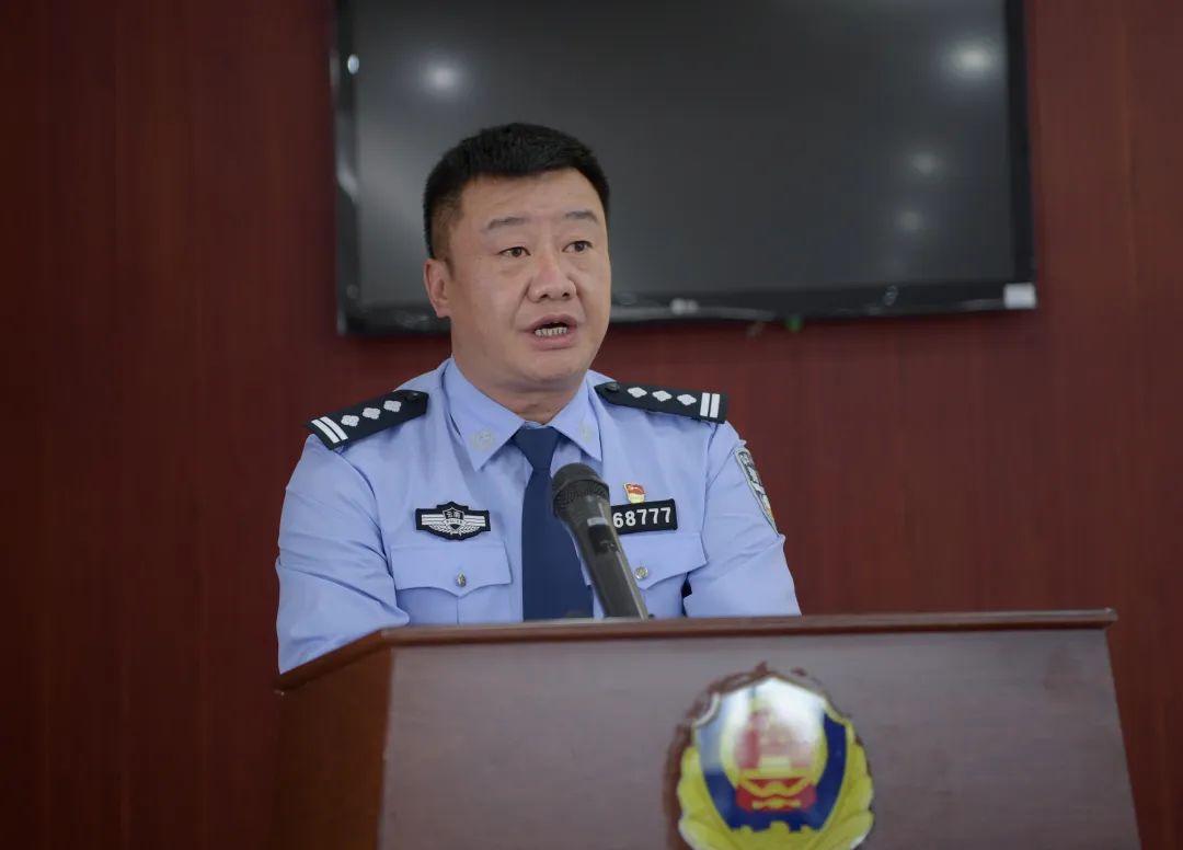 镇雄,巧家,威信三县公安局局长作了交流发言.