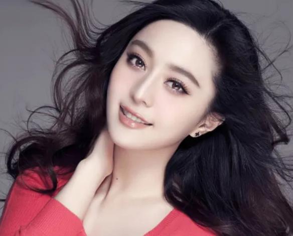 在国际时尚舞台也算是中国明星的领头羊!