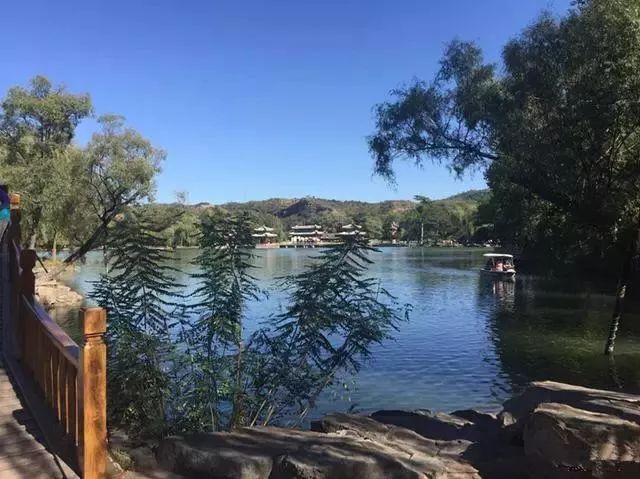 今年夏天最火的避暑胜地,平均气温23℃,呆上一年都不腻!