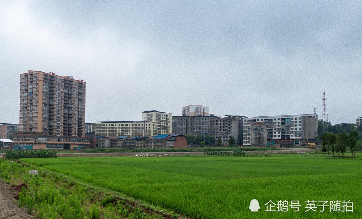 四川达州:涌兴镇滨河路随拍 住在这里的人真幸福