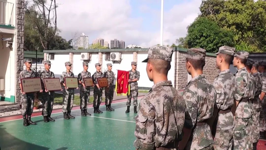 看一看,驻港部队的学习氛围原来这么浓