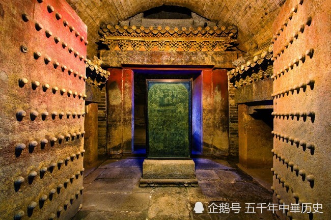 四川成都发现明朝蜀王墓,当进入墓室后,专家:中国最美