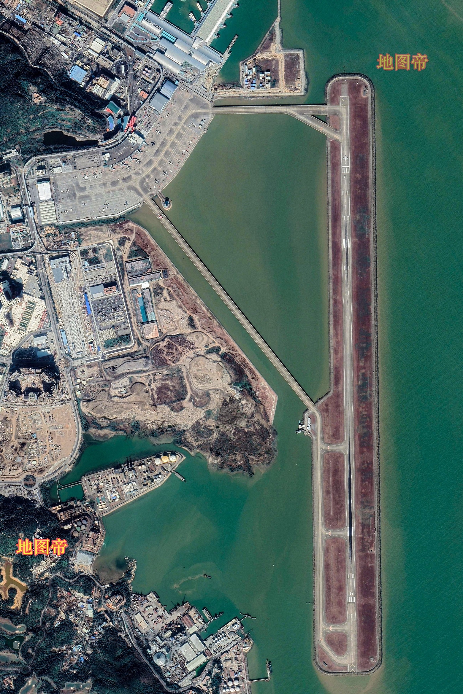 航拍澳门国际机场,我国第一个完全填海造陆建成的机场