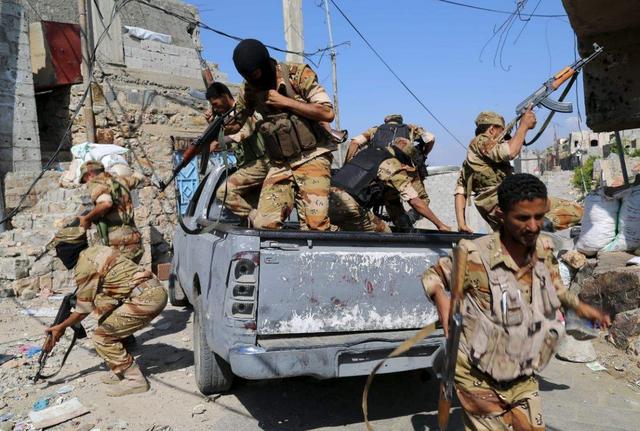 胡塞武装发起攻击,重创也门政府军基地,8名军官牺牲