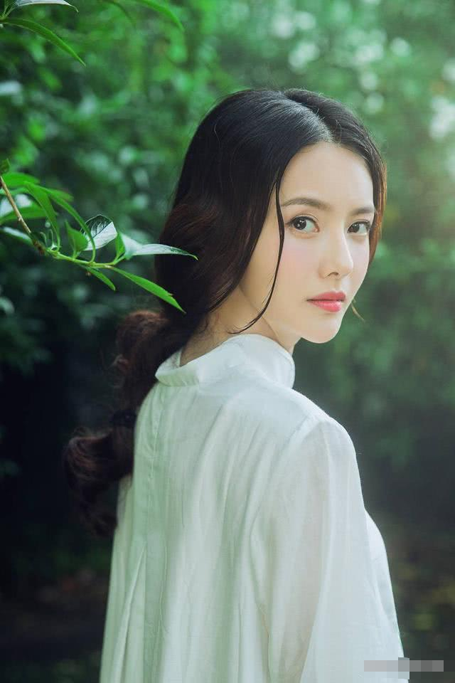 80后4位佛系女演员——个个貌美如花,却又各安天涯
