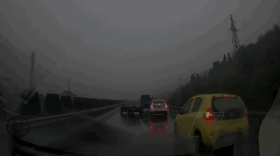郏县今日雨天,转发这条给身边的司机朋友!