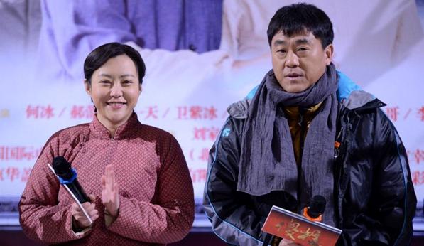 国家演员何冰:同桌是初恋,娶她之后,用22年来证明对她