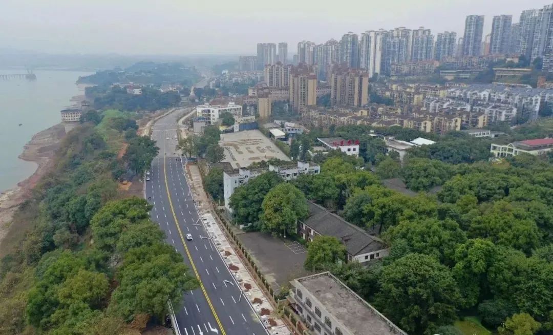 泸州长江滨江路小关门至柏木溪段道路工程通过竣工验收