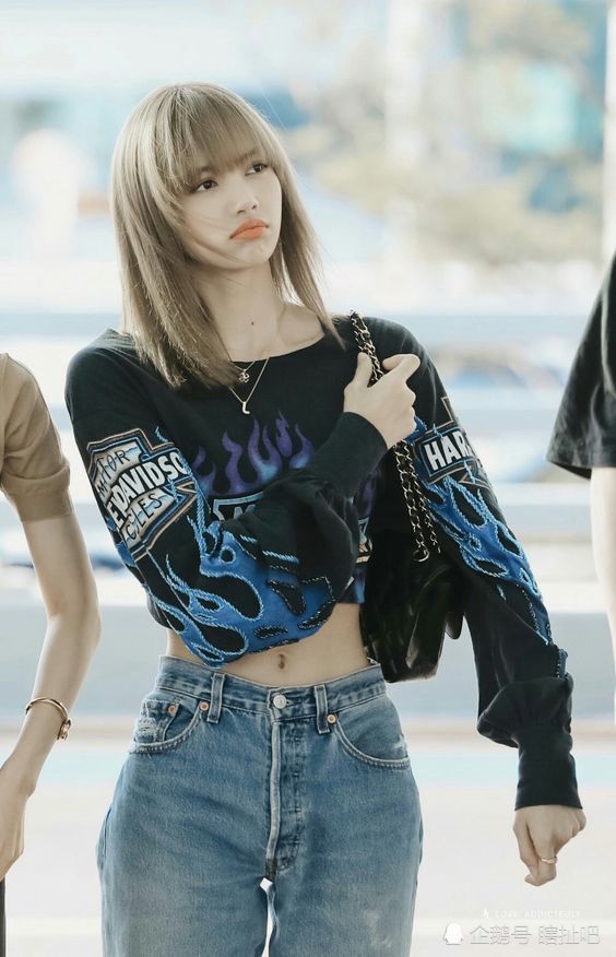 lisa成全球最美女星,相比她的芭比颜值,我更中意她的夏天穿搭