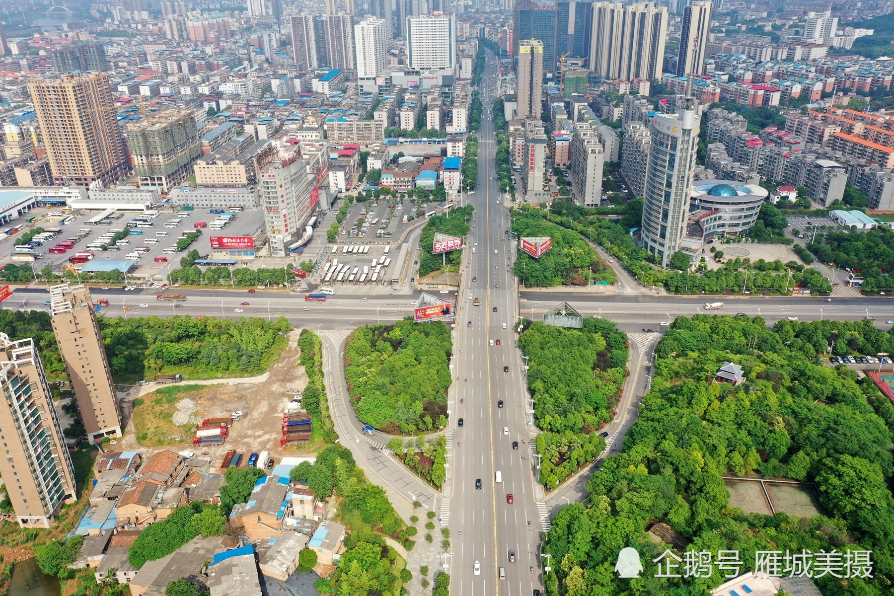 航拍衡阳市中心汽车站:10年前的城乡结合部变成了繁华