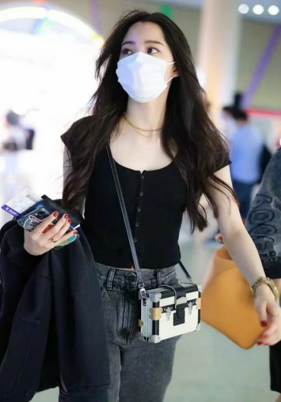 欧阳娜娜,欧阳娜娜私服,欧阳娜娜穿搭,欧阳娜娜时尚