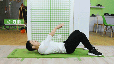 靠平板支撑和卷腹，张歆艺就能练出6块腹肌？