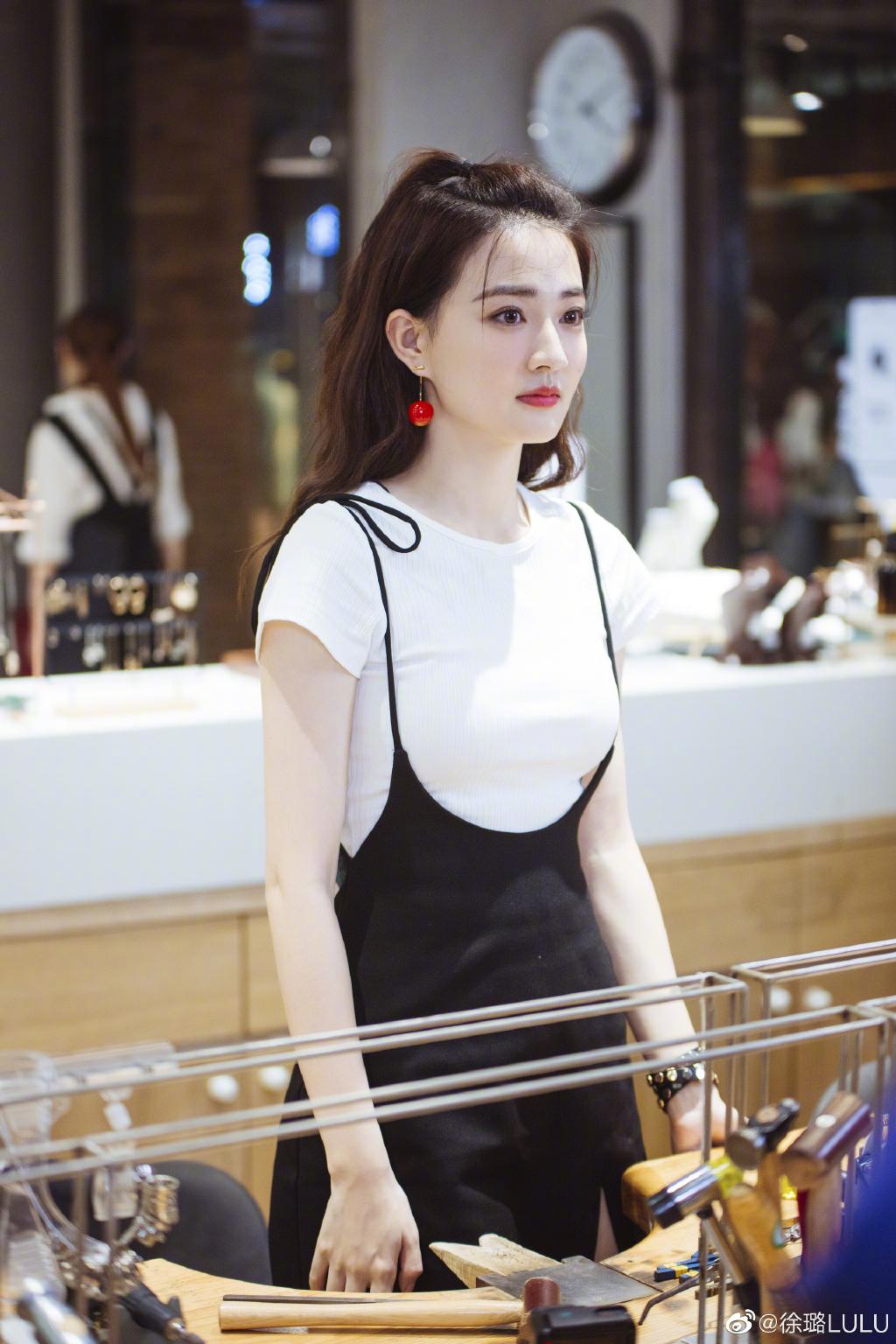 娱乐圈隐藏的时尚达人,徐璐实在太会穿,分手后可以更美