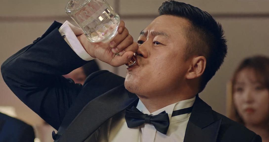 《别叫我酒神》爆笑来袭,宋晓峰变身酒神,喝到对方怀疑人生!