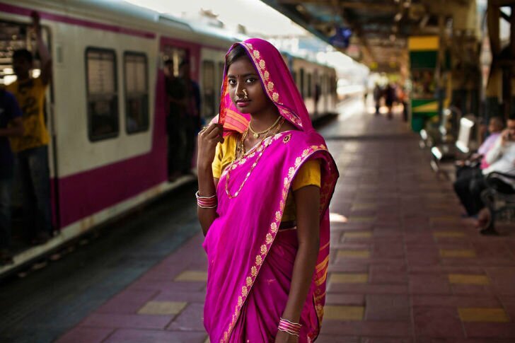 摄影师带你,饱览印度各地,风格各异的原生态美女