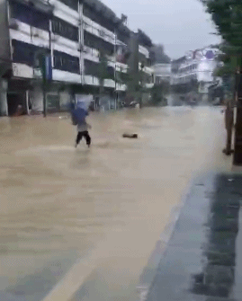 此前,雨水前后持续已半月有余.