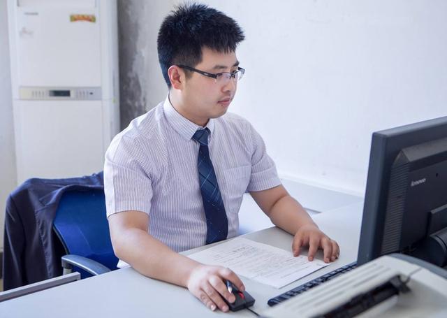 银行客户经理:拓展客户容易,营销上级部门太难了,有心