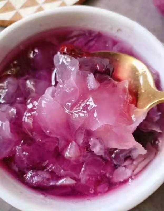 简单四步做出一碗滋补有颜值的紫薯银耳汤,色泽好看味道更润滑