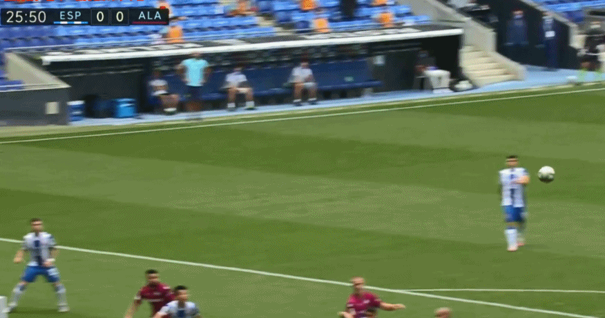 gif还原武磊闪耀一战!单刀破门 造红牌 险复制上帝之手