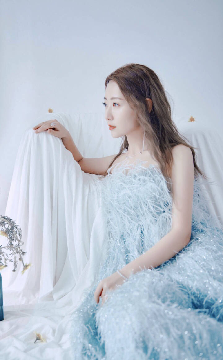 漂亮气质女明星白冰时尚魅力写真美图