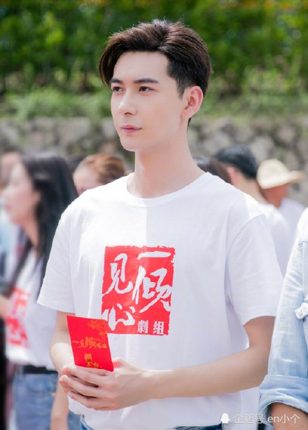 陈星旭一见倾心开机 民国少帅上线啦!九日弟弟李狗子冲呀!