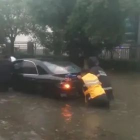 栖霞区,暴雨,张舒怡,南京,高峰,晓庄