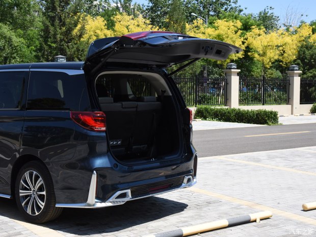 2021款gm8大师版,传祺gm8大师版2021 也许是中国品牌最霸气的mpv车型,传祺gm8大师版上市了