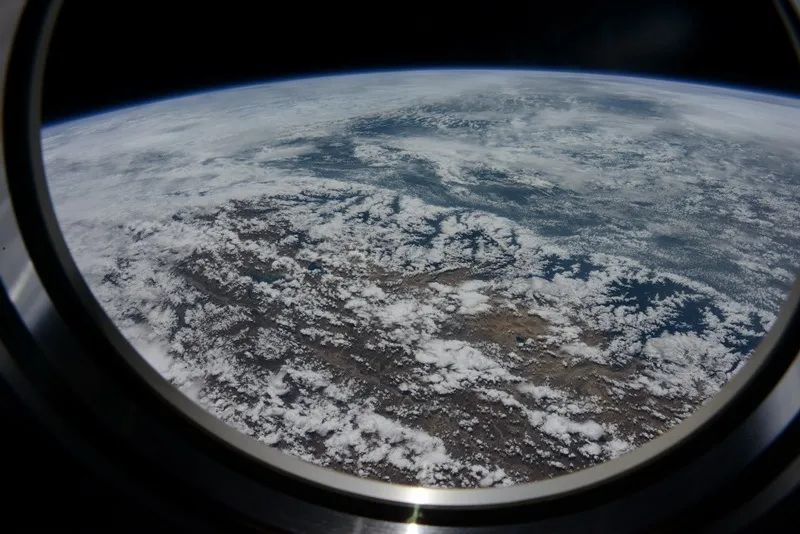 航天员在太空拍摄地球家园
